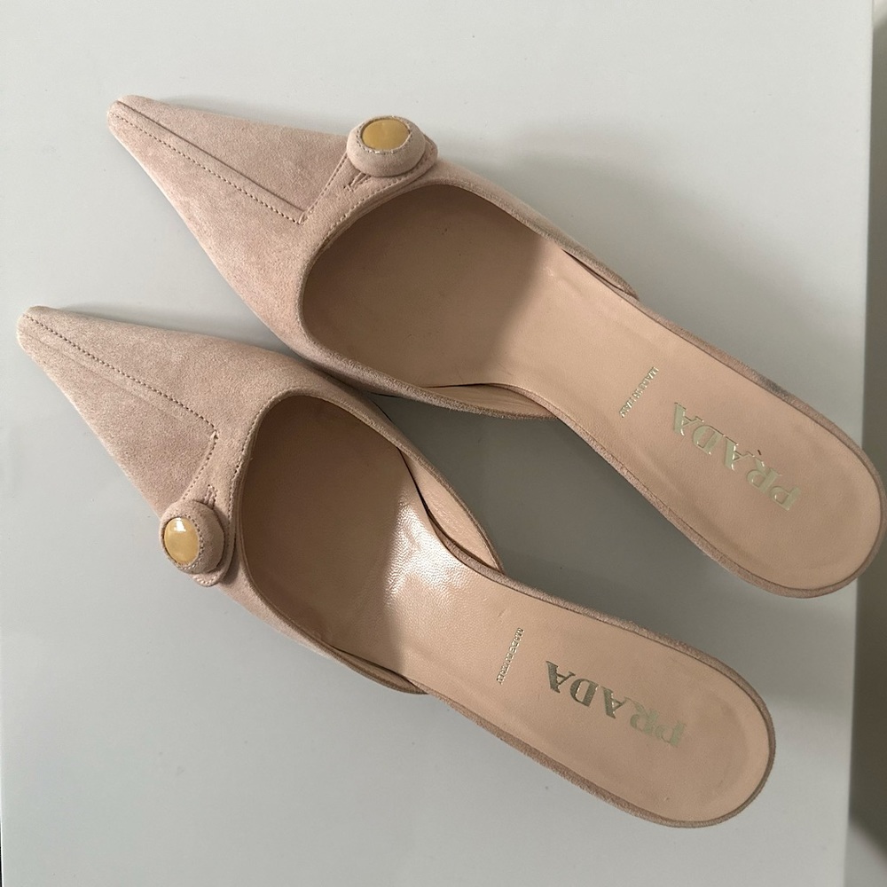 Prada Vintage Nude Pink Suede Pointy Toe Mules Slides Kitten Heel